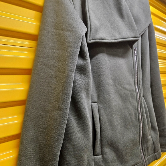 NWOT ELEGANT JACKET ✨️ - Picture 7 of 9